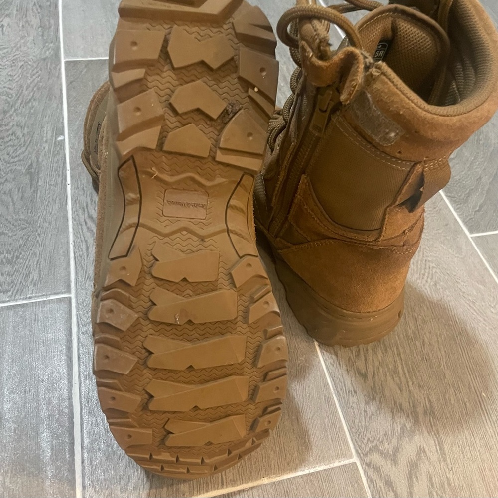 Men's Smith and Wesson 8"
Breach 2.0 Side-Zip Boots-only worn once! Size 8.5